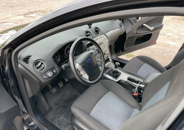 Ford Mondeo cena 16900 przebieg: 268000, rok produkcji 2010 z Kielce małe 254